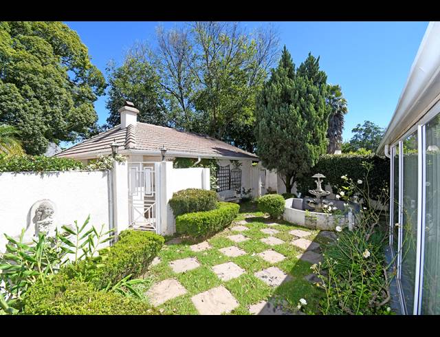 5 BEDROOM HOUSE FOR SALE IN HURLINGHAM